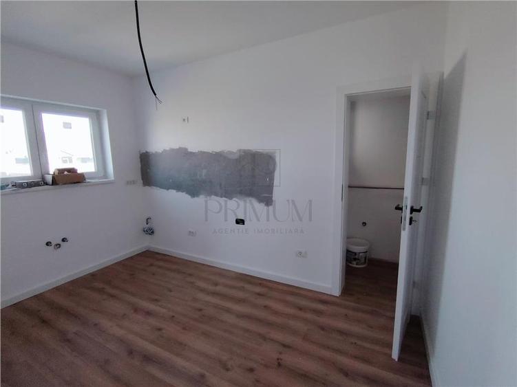 Duplex cu 5 camere cu Teren 350 Mp în Moșnița Nouă