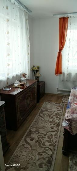 Casă cu 4 camere în Tărlungeni