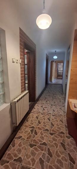 Apartament cu 4 camere semidecomandat în Cotroceni