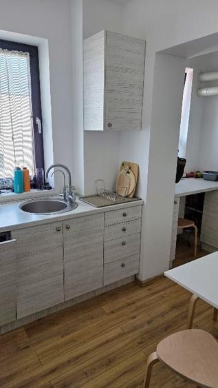 Apartament cu 4 camere decomandat, mobilat în Tineretului