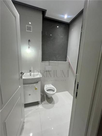 Apartament cu 3 camere decomandat în Torontalului