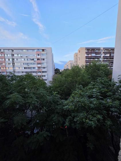 Apartament cu 2 camere semidecomandat în Tineretului