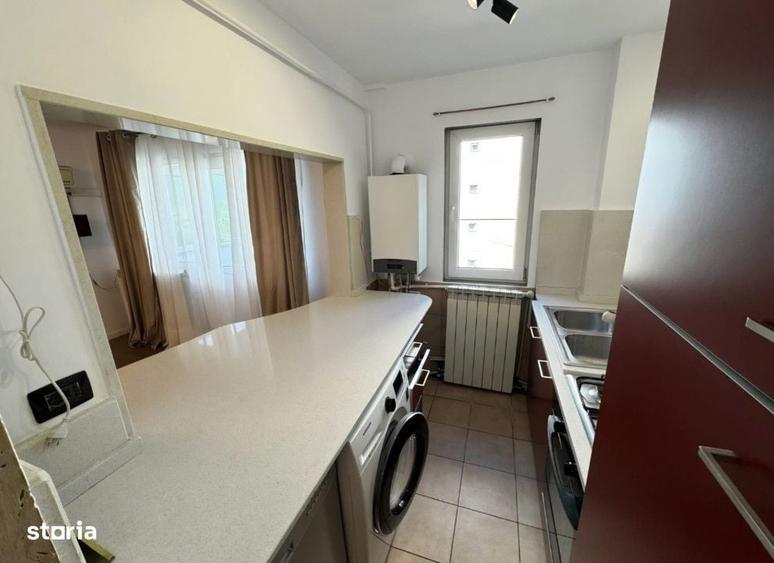 Apartament cu 4 camere în Mircea cel Bătrân