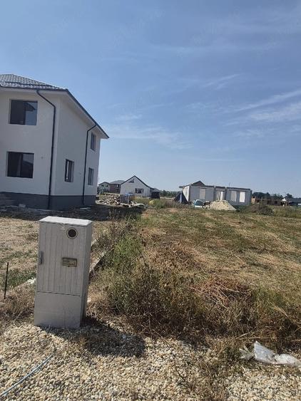 Teren de 600 mp, în Gulia