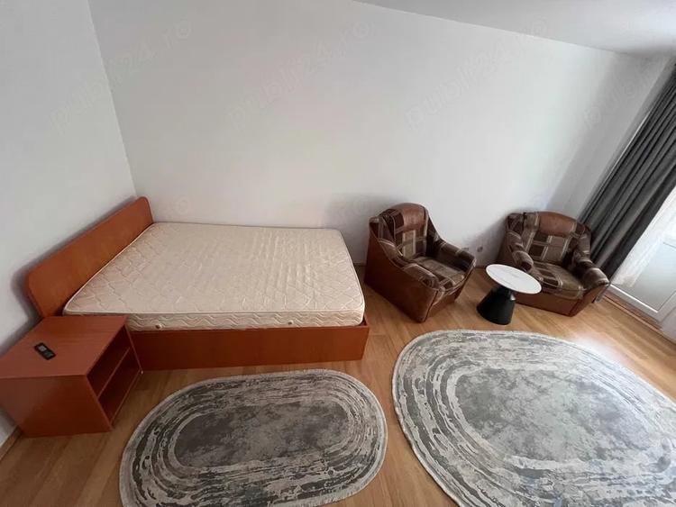 Garsonieră decomandată în Tei