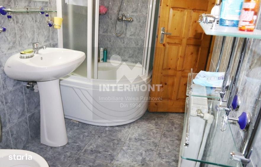 Casă cu 4 camere în Cumpătu