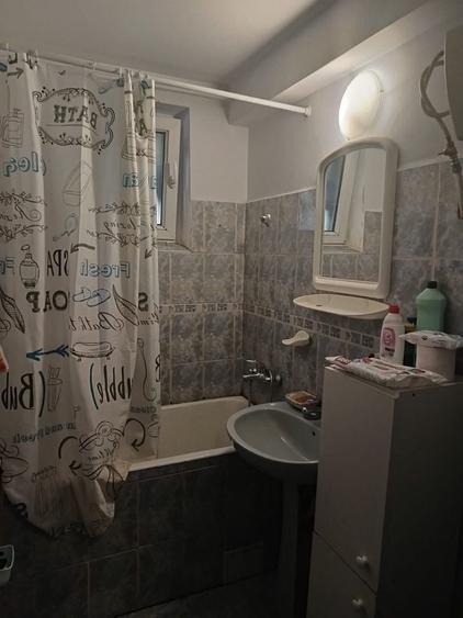 Apartament cu 2 camere decomandat în Exterior Vest