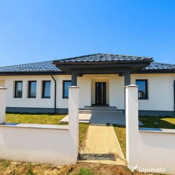 Casă cu 4 camere cu Teren 600 Mp în Satu Nou de Jos