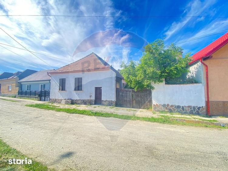 Casa de vanzare in comuna Tarnava pozi?ie centrala, teren generos - 1