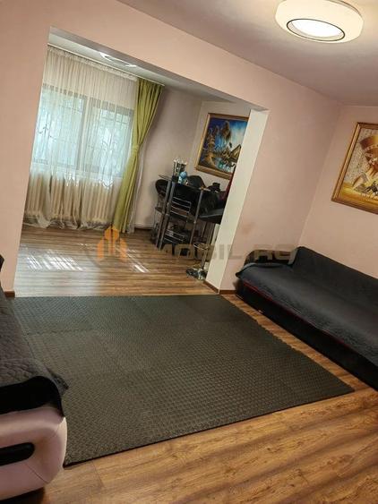Apartament cu 3 camere în Filiași