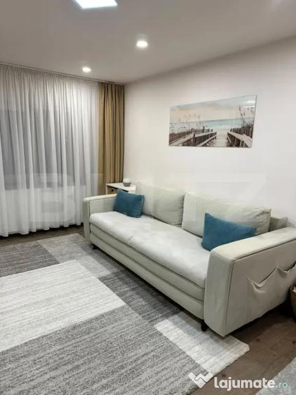 Apartament cu 3 camere decomandat, mobilat în Central