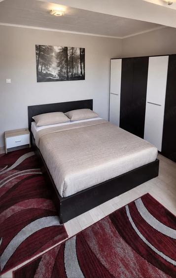 Apartament cu 4 camere decomandat în Triaj