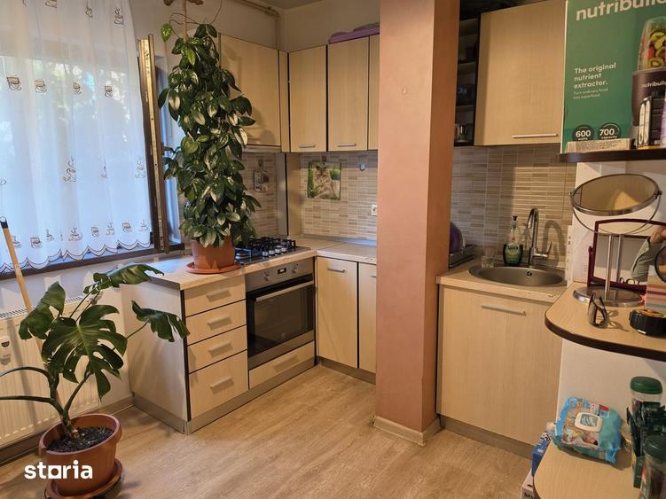 Proprietar,vand garsoniera, metrou Piata Muncii, 42 mp utili, etaj 4/8 - 10