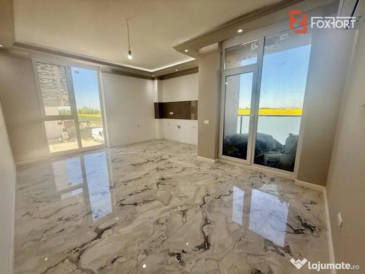 Apartament cu 3 camere decomandat în Torontalului