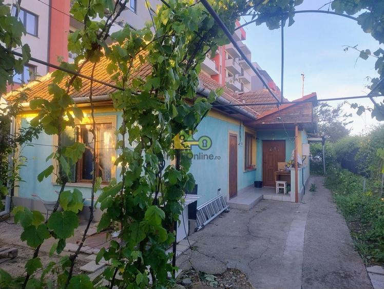 Casă individuală cu 2 camere cu Canalizare în Girocului
