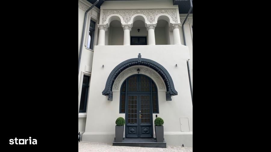 Casă cu 6 camere cu Teren 474 Mp în Romană