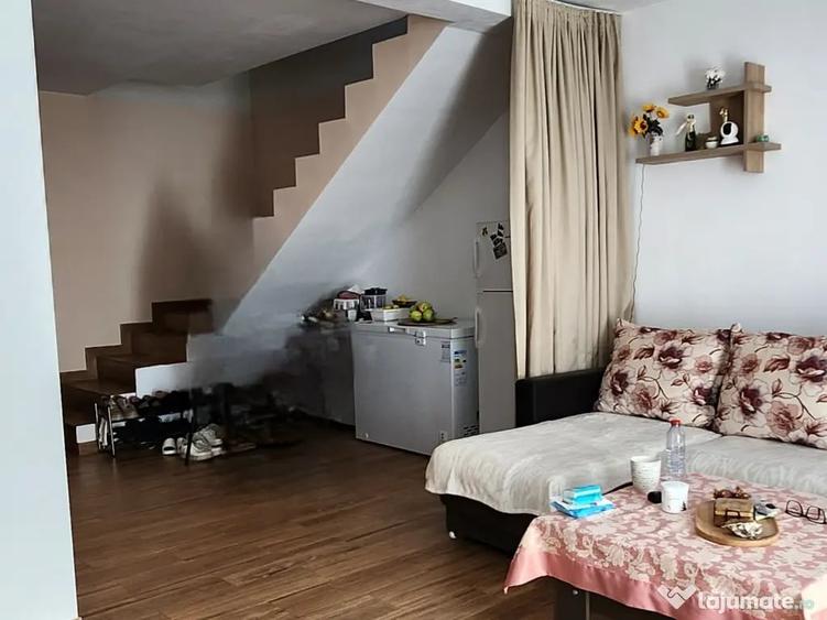Casă cu 4 camere în Tureni
