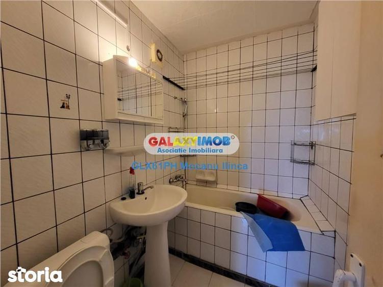 Apartament cu 3 camere semidecomandat, mobilat în Nord