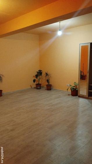 Casă cu 6 camere cu Teren 591 Mp în Central