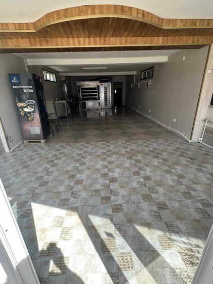 Spațiu comercial, de 200 mp, în Podari