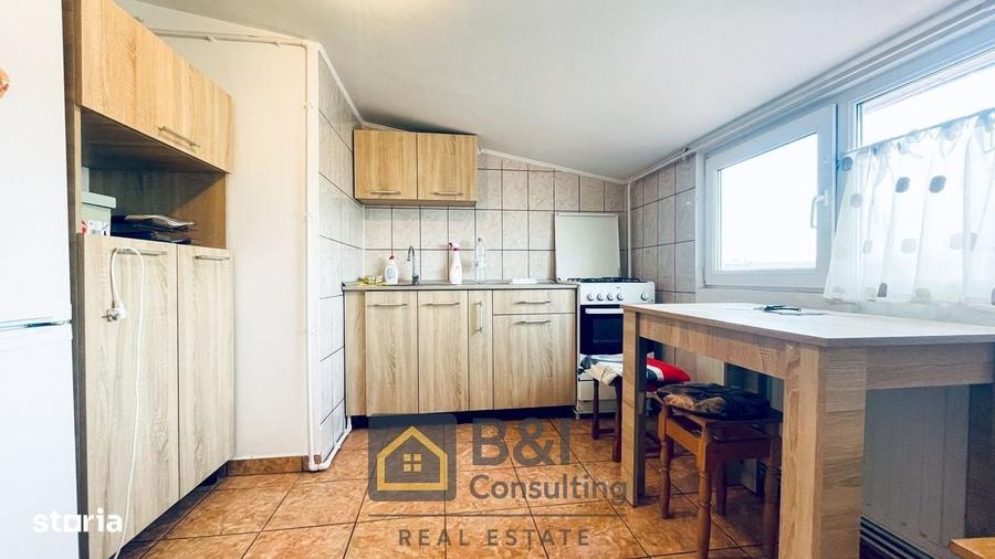 Apartament cu 2 camere decomandat în Nicolina