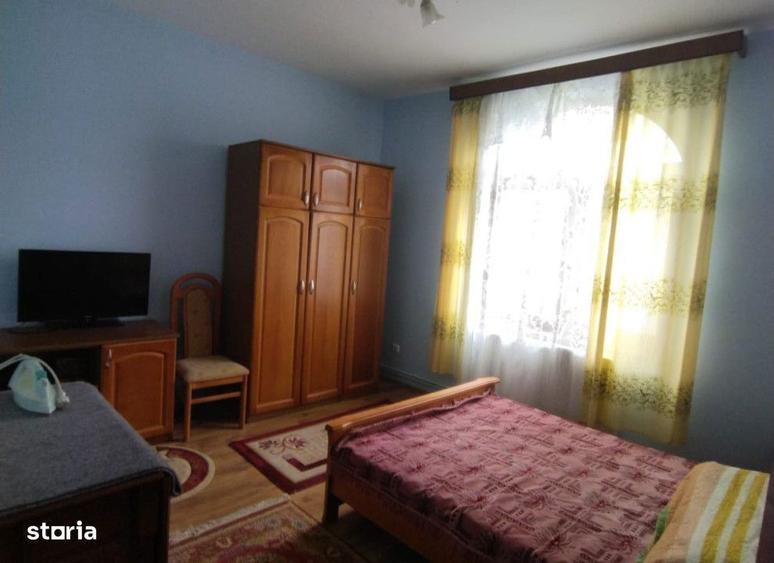 Casă cu 5 camere cu Teren 450 Mp în Copou
