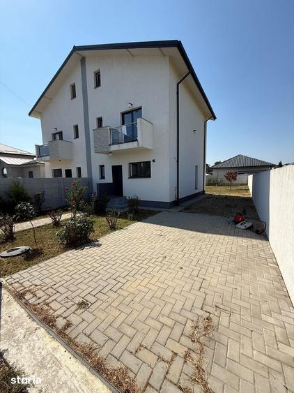 Casă cu 4 camere cu Teren 250 Mp în Cornetu