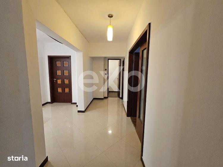 Apartament cu 4 camere decomandat în Nerva Traian