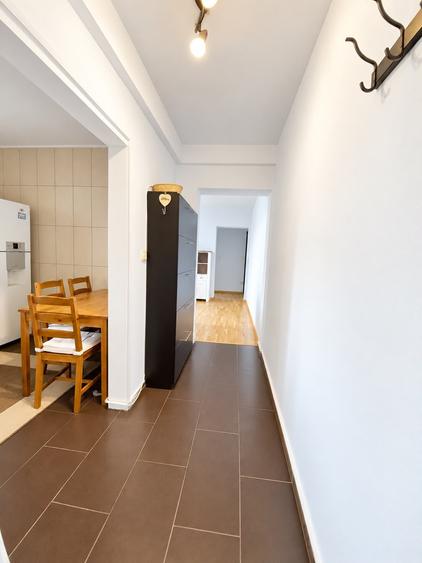 Apartament cu 3 camere în Berceni