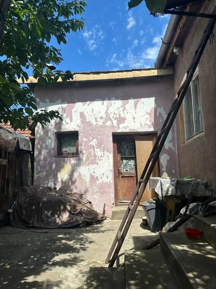 Casă cu 3 camere în Salonta