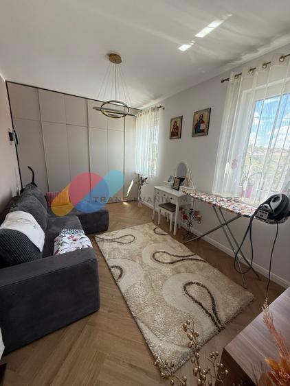 Casă individuală cu 5 camere cu Canalizare în Dezmir