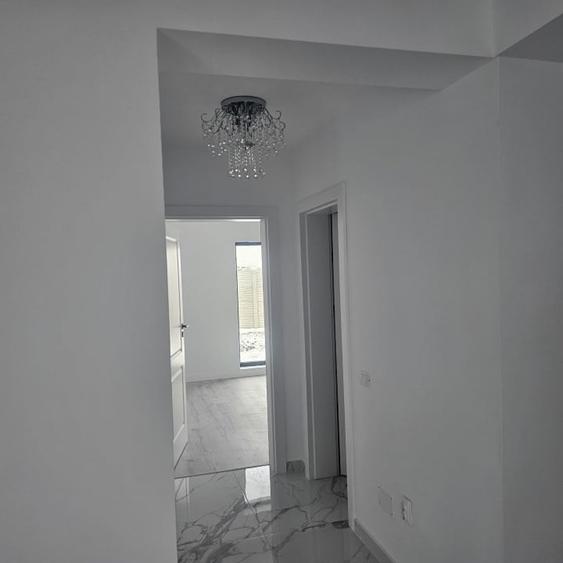 Casă individuală cu 6 camere cu Teren 412 Mp în Malu Mare