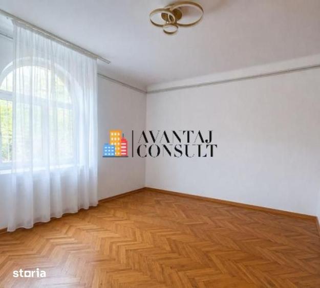 Spațiu comercial, de 150 mp, în Centrul Civic