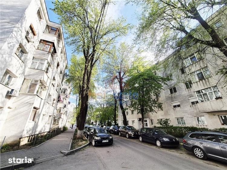 Garsonieră decomandată în Nicolina