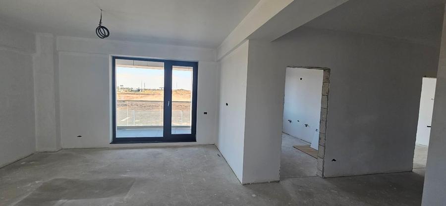 Apartament cu 3 camere decomandat în Km 5