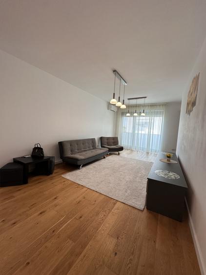 Apartament cu 2 camere semidecomandat, mobilat în Băneasa