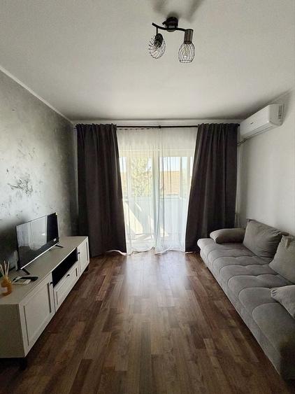 Apartament cu 2 camere semidecomandat în Torontalului