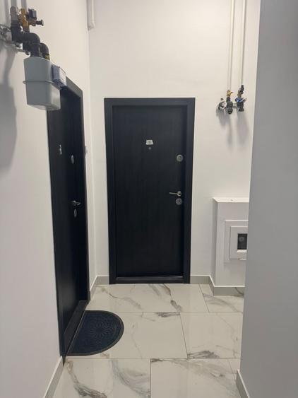 Apartament cu 2 camere decomandat în Lazu