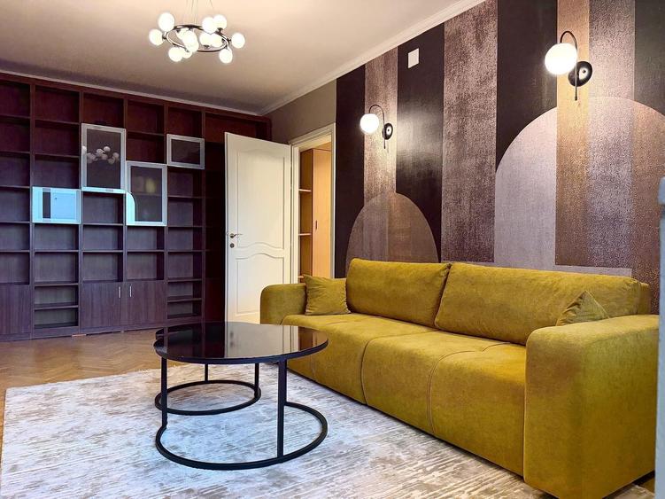 Apartament cu 4 camere decomandat în Floreasca