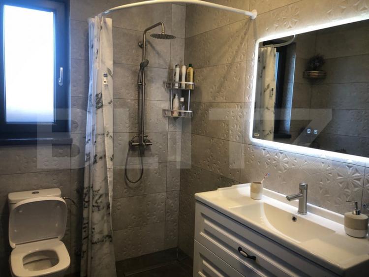 Casă cu 4 camere cu Teren 715 Mp în Păulești