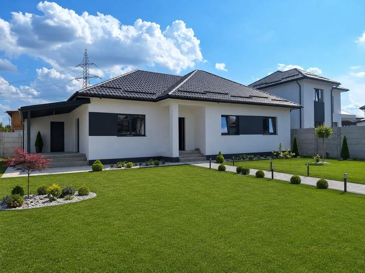 Casă individuală cu 4 camere cu Teren 540 Mp în Bâcu