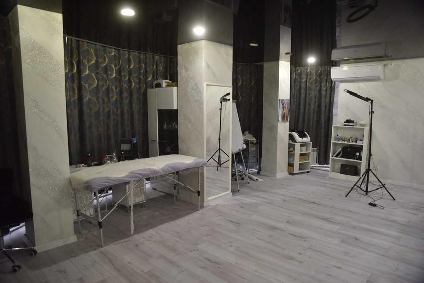 Spațiu comercial, de 160 mp, în Central