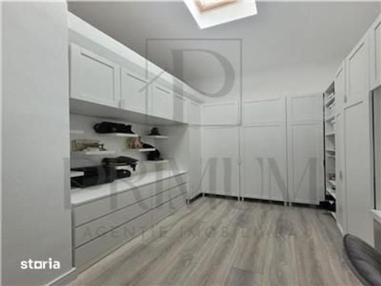 Casă cu 4 camere cu Teren 700 Mp în Central