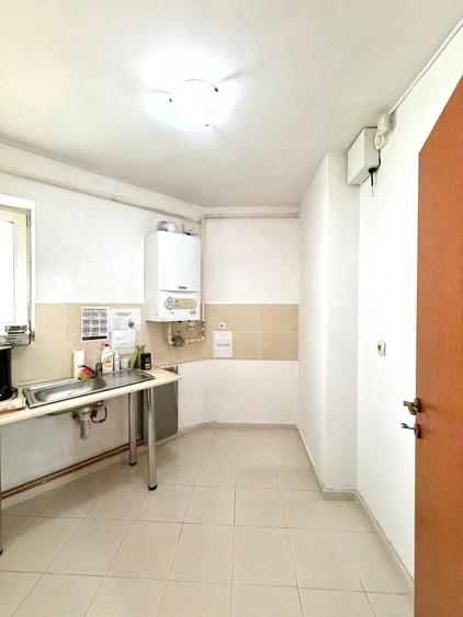 Apartament cu 3 camere decomandat în Valea Moșneagului