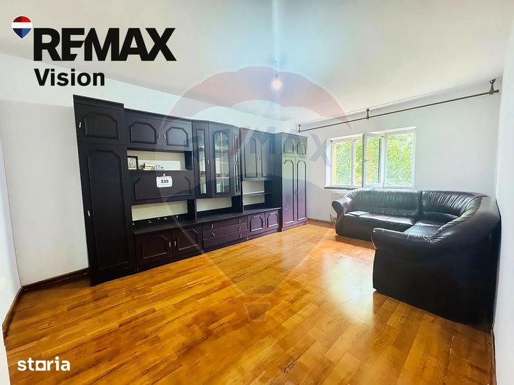 Apartament cu 3 camere de vanzare in zona 1 Mai - 2