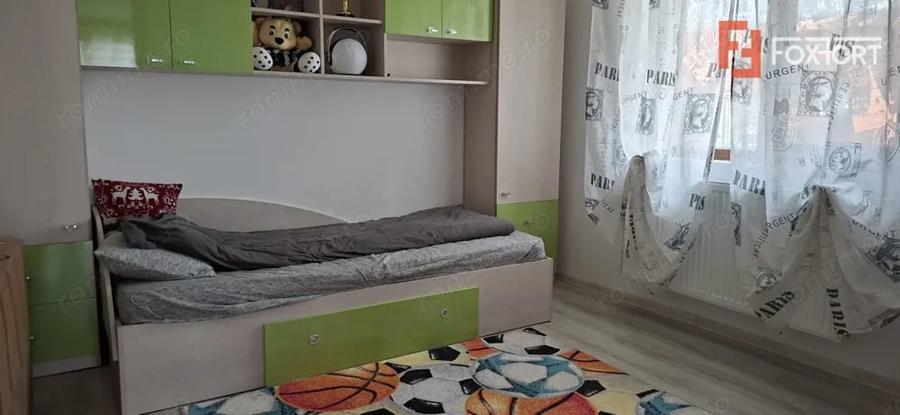 Casă cu 3 camere cu Teren 392 Mp în Sânmihaiu Român