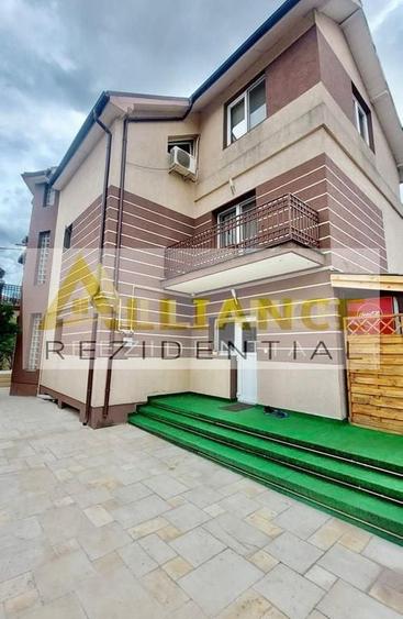 Casă cu 5 camere cu Teren 449 Mp în Apărătorii Patriei