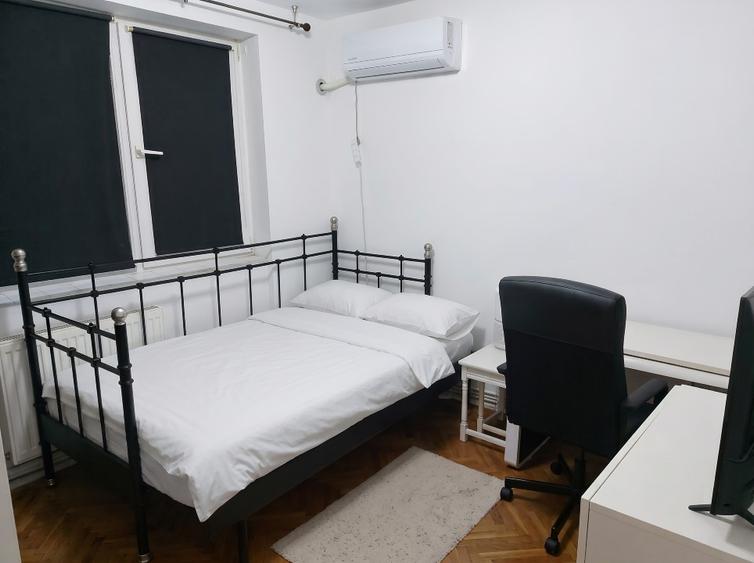 Apartament cu 3 camere decomandat în Lacul Morii