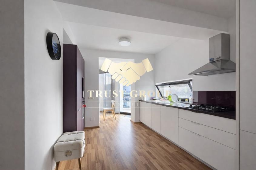 Apartament cu 3 camere semidecomandat în Dorobanți