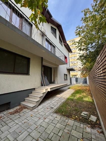 Duplex cu 5 camere cu Teren 140 Mp în Doamna Ghica
